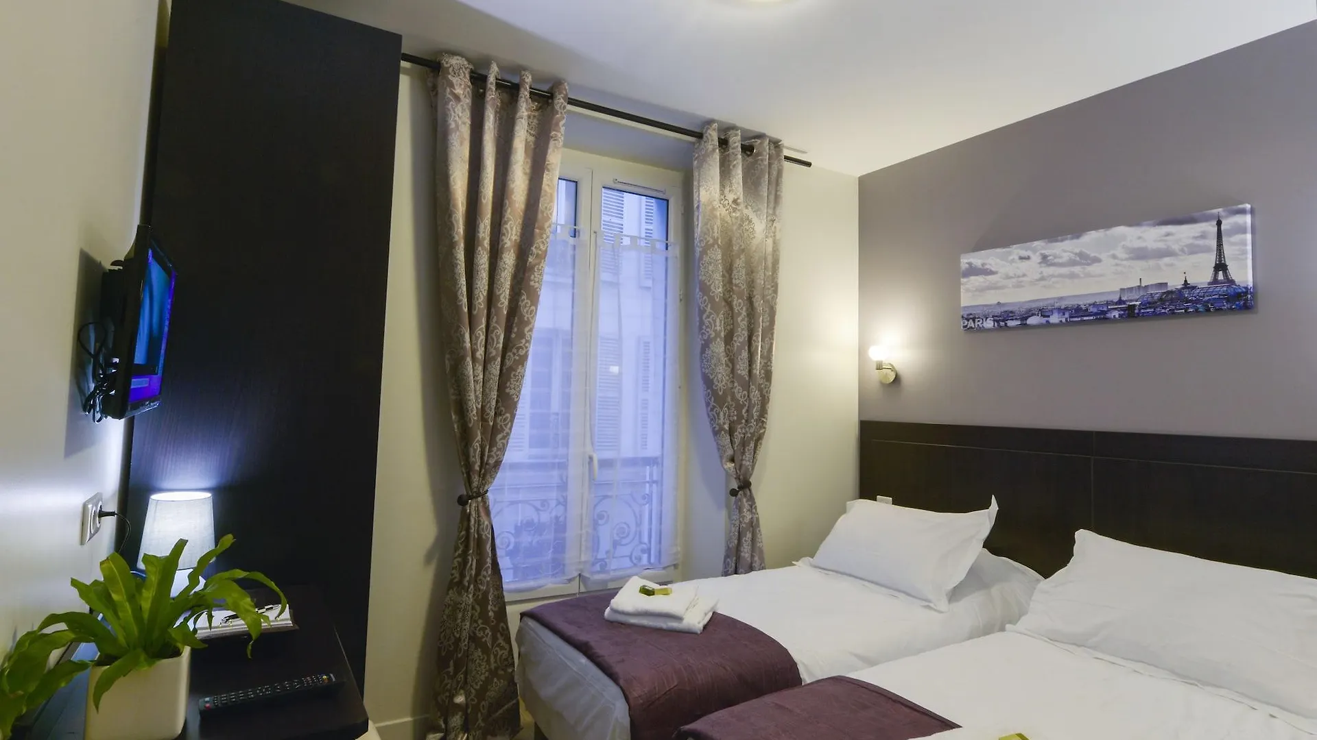 Du Quai De Seine Hotell