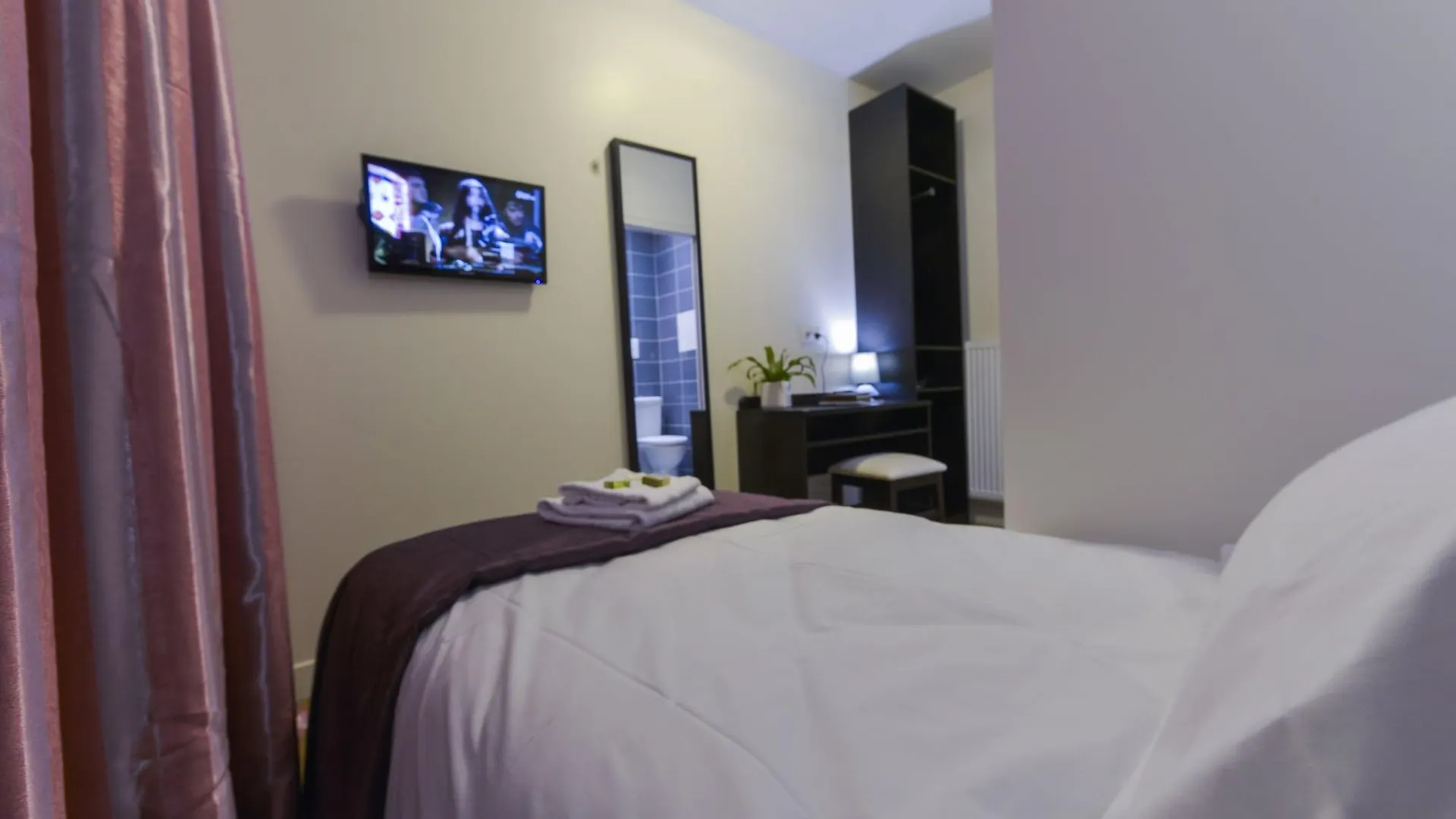 Hotell Du Quai De Seine 2*